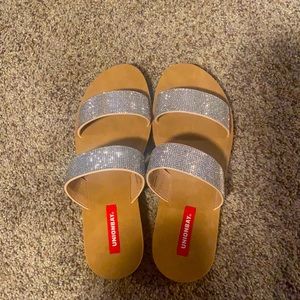 NEW NEVERWORN SPARKLE SANDALS SLIDES ✨